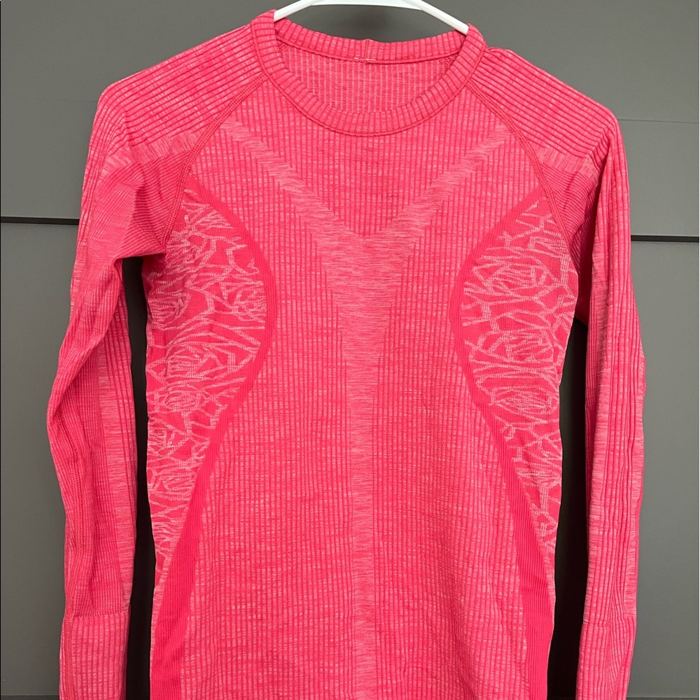 Lululemon long sleeve size 4